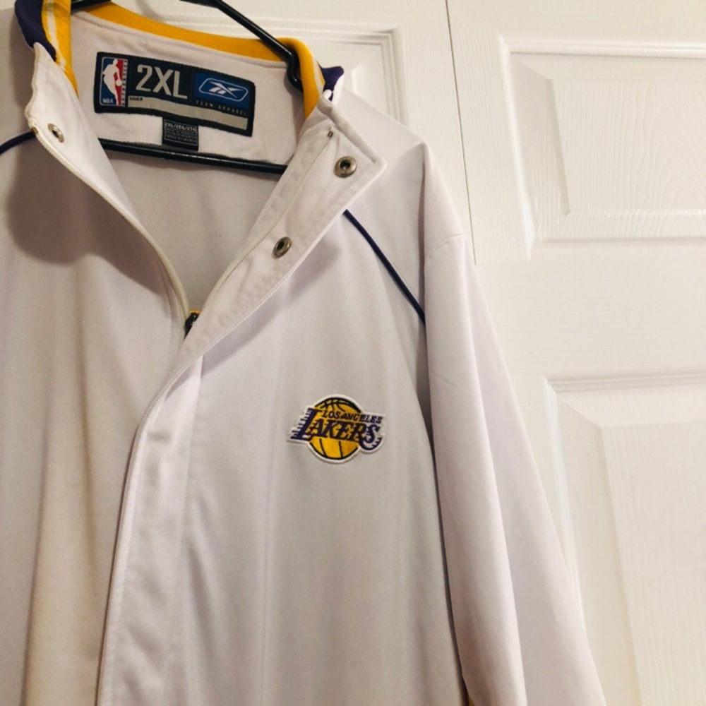 •• S O L D •• 𝚕𝚊𝚔𝚎𝚛𝚜 𝚜𝚠𝚎𝚊𝚝𝚎𝚛